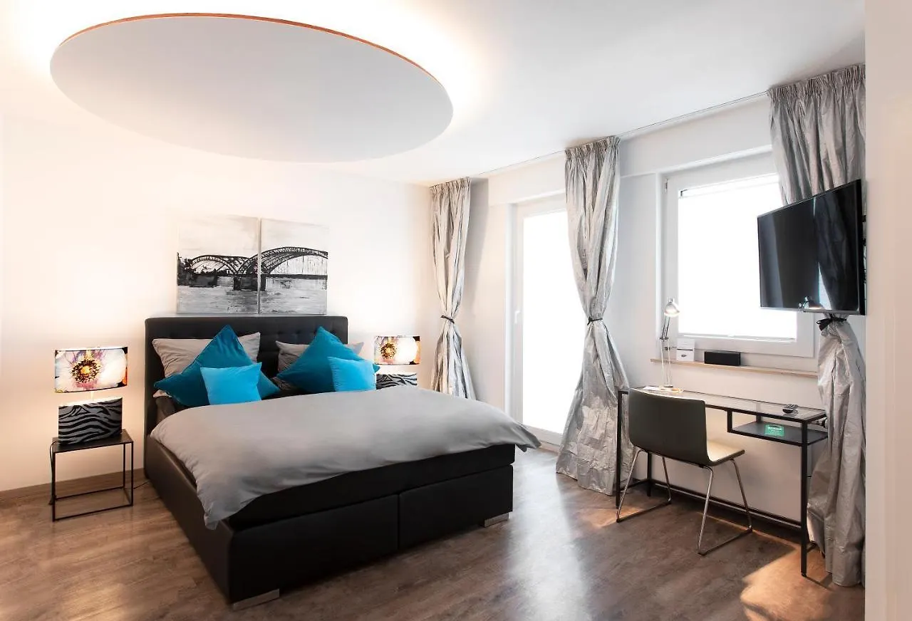 1St Floor Koeln Διαμέρισμα Δωμάτια σε οικογενειακή κατοικία Κολωνία